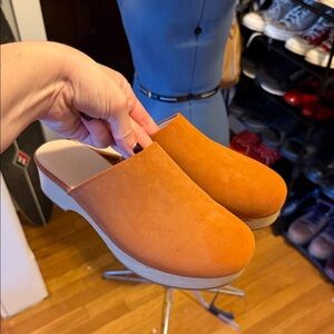 Aerie Women's Orange Suede Clogs